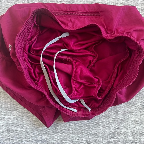 Nike Dri-fit Women’s Magenta Pink Athletic Gym Workout Running Shorts - Picture 2 of 5